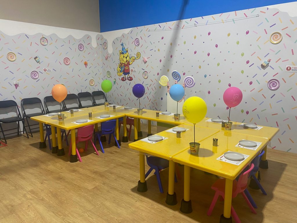 Lollipop’s Room – hosts up to 25 children